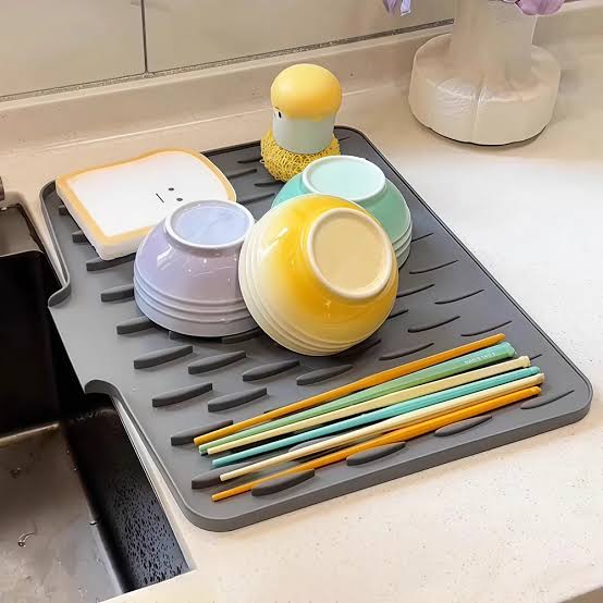 Silicone Dish Drying Mat with Drainage Lip & Raised Ribs for Kitchen Counter