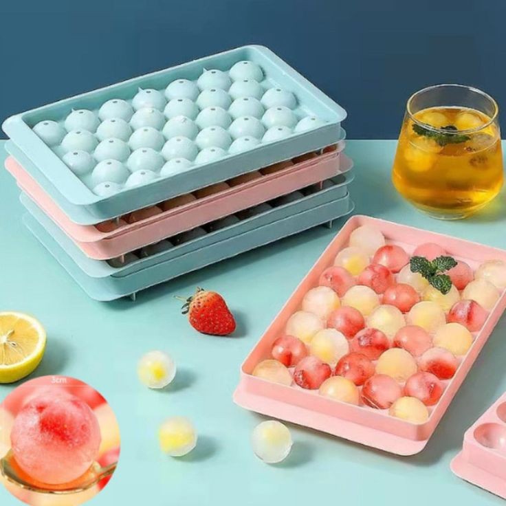 Round Ice Cubes Tray with Lid