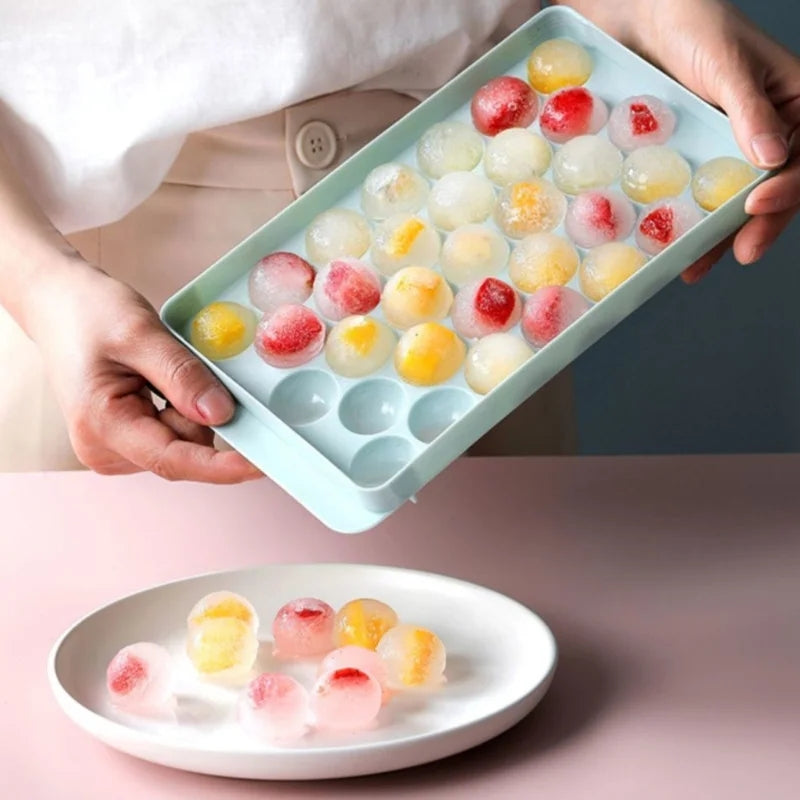 Round Ice Cubes Tray with Lid